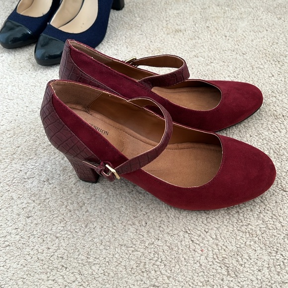 Heels - Picture 7 of 7